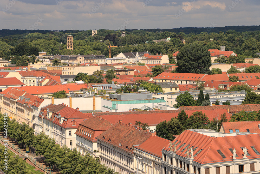 Potsdam von Oben; Blick über die Yorckstraße westwärts in Richtung Park Sanssouci