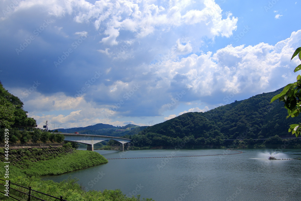 阿木川ダムの景観