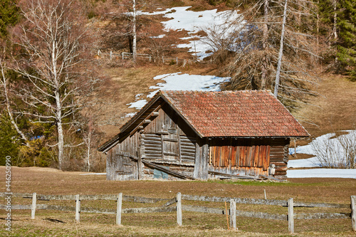 Upper Taminatal valley photo