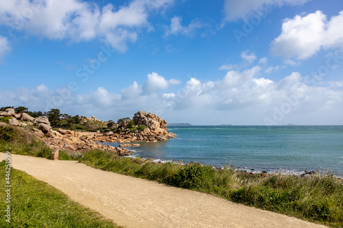 Customs officers' path on the pink granite coast