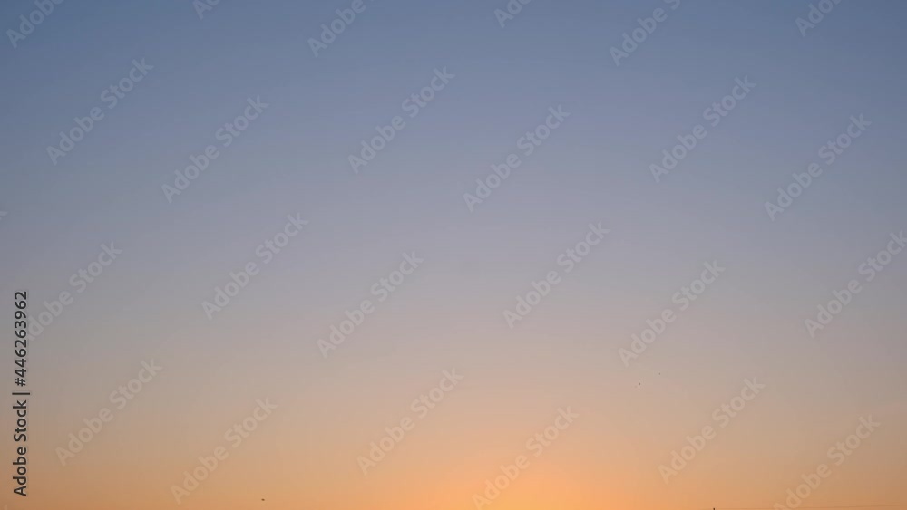 4K Sky Time lapse, Burning sky and shining, Red purple orange blue pink sunset. Romantic colorful sunset, Sun go down, orange clouds flow in sky. Timelapse of skyscrapers.
4K Sky Time lapse, Burning sky and shining, Red purple orange blue pink sunset. Romantic colorful sunset, Sun go down, orange clouds flow in sky. Timelapse of skyscrapers.