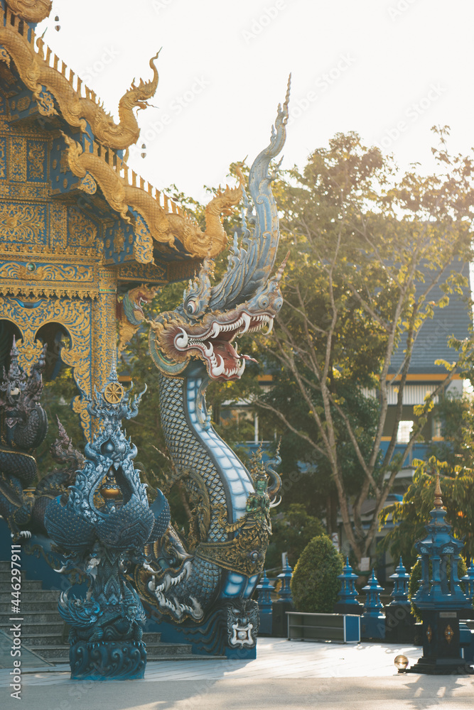 Fototapeta premium Blue Temple Wat Rong Suea Ten in Chiang Rai.
