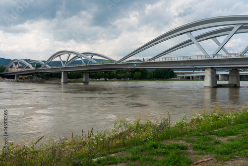 Neue Donaubrücke in Linz Oberösterreich © lexpixelart