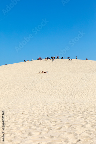  People on the Dune of Pilat, the tallest sand dune in Europe. La Teste-de-Buch, Arcachon Bay, Aquitaine, France