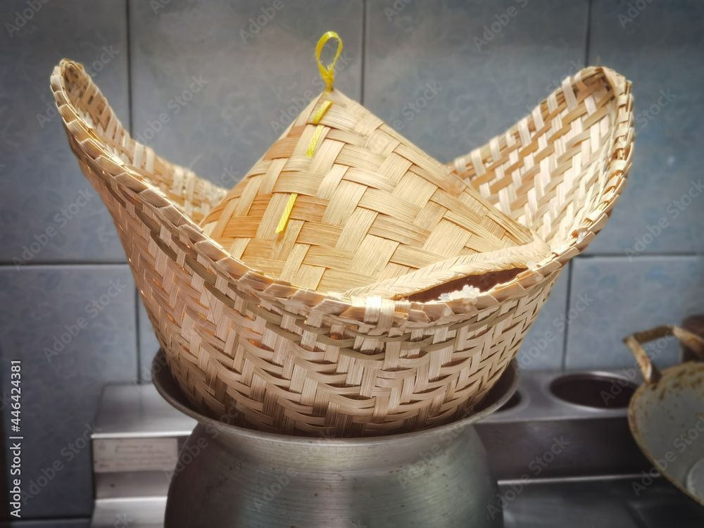 Obraz premium handmade wicker basket