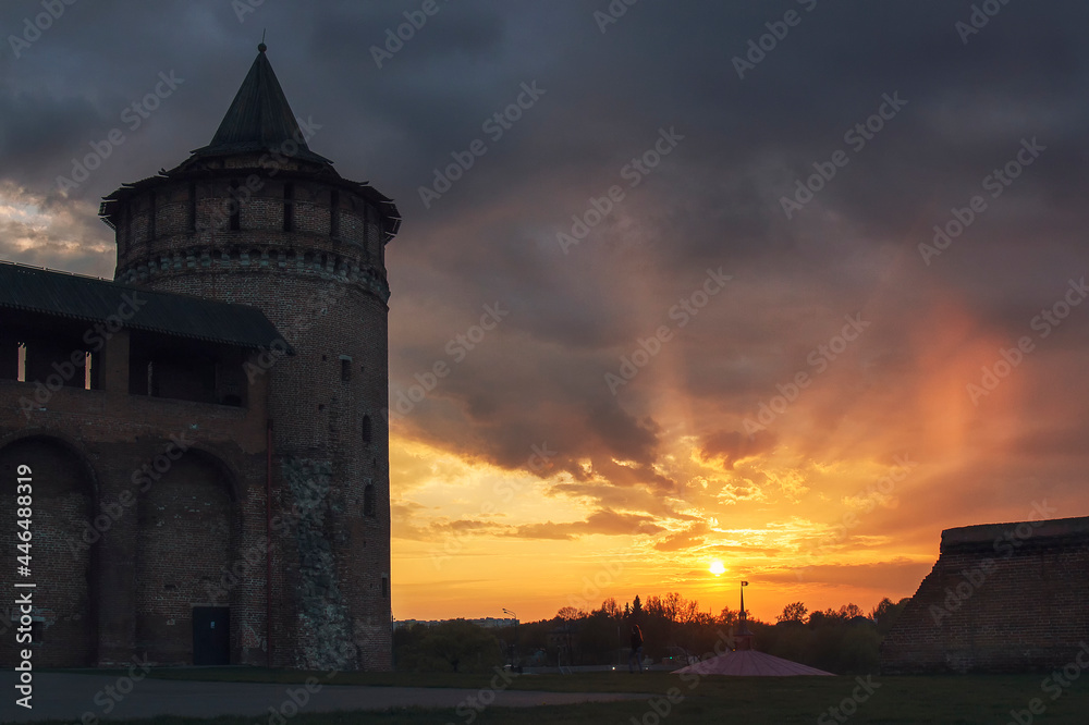 The kolomenskaya tower against a sky at spring sunset