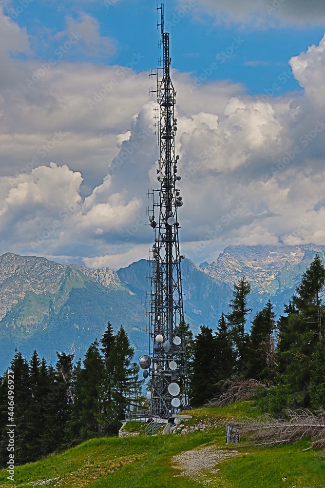 Obraz premium television repeater mountain panorama with television repeater antenna