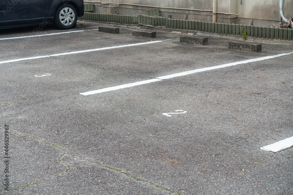 日本で撮影した舗装された駐車場の写真 日本で撮影した舗装された駐車場の写真