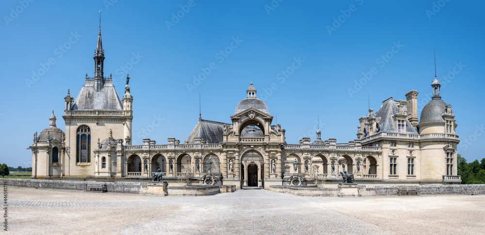 Entrée du château de Chantilly