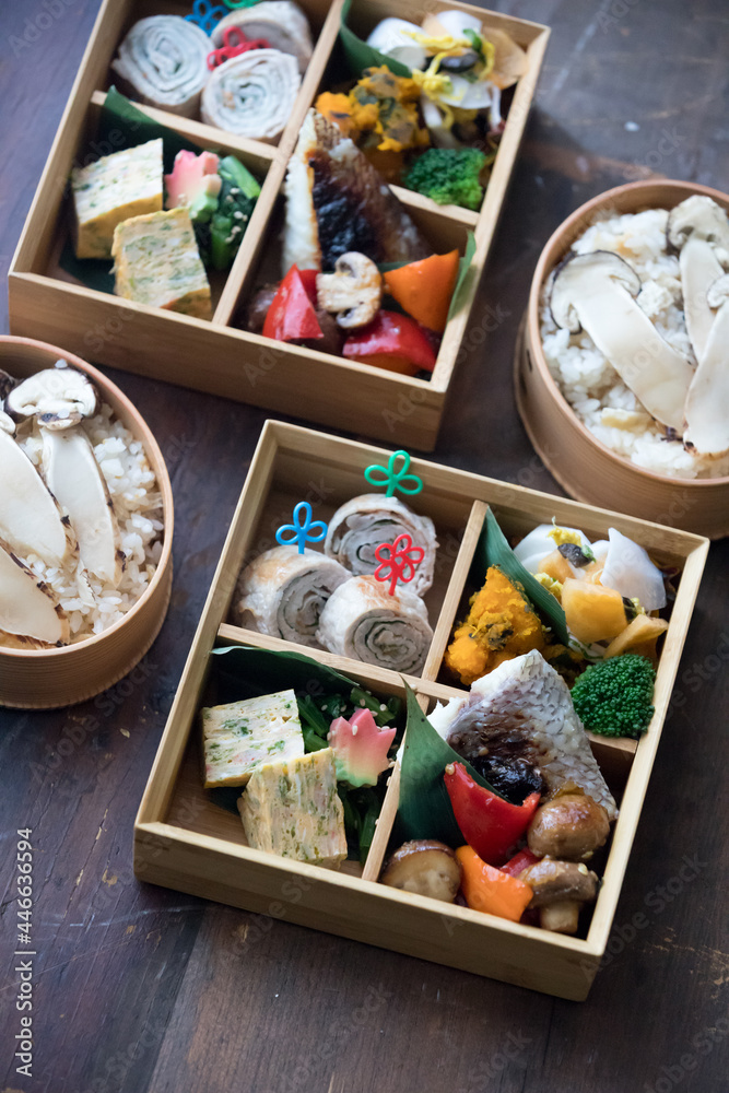 Fototapeta premium 日本の松茸弁当