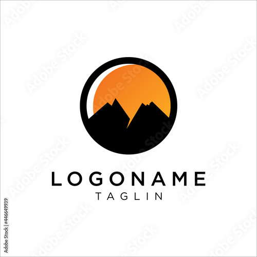 Mountains logo design vector template. © Eko