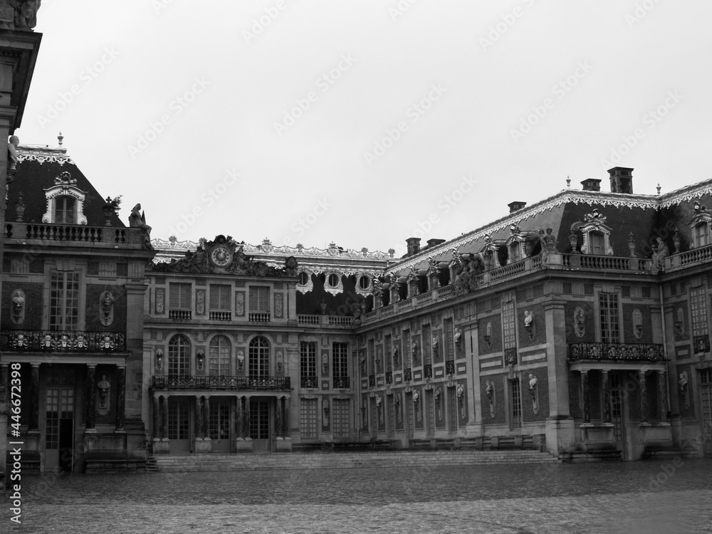 Chateau de Versailles courtyard