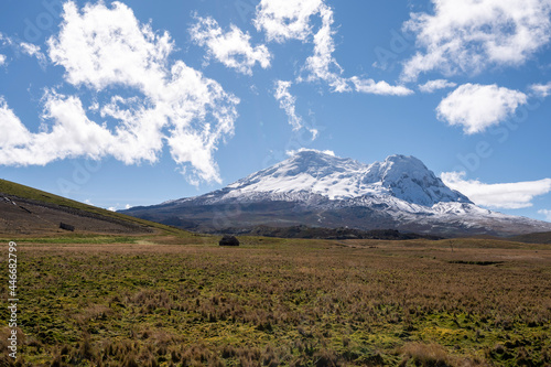 Paisaje con nevado