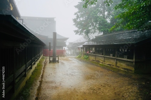 Fotografiet 霧 武蔵御嶽神社 Mist Musashi Mitake Shrine