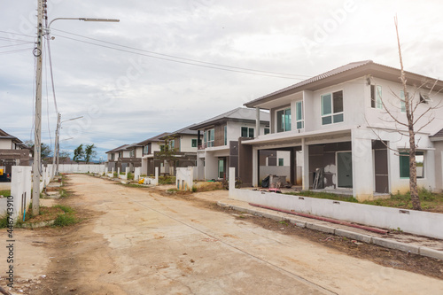 construction residential new house in progress at building site © Kwangmoozaa