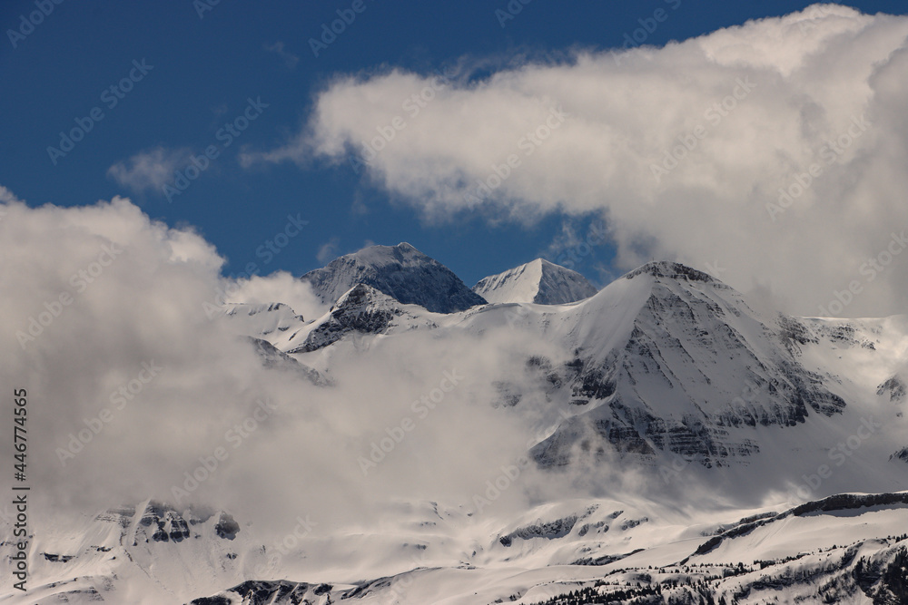 Imposante Schweizer Alpengipfel; Blick von Nordosten  auf Esel, Eiger und Faulhorn
