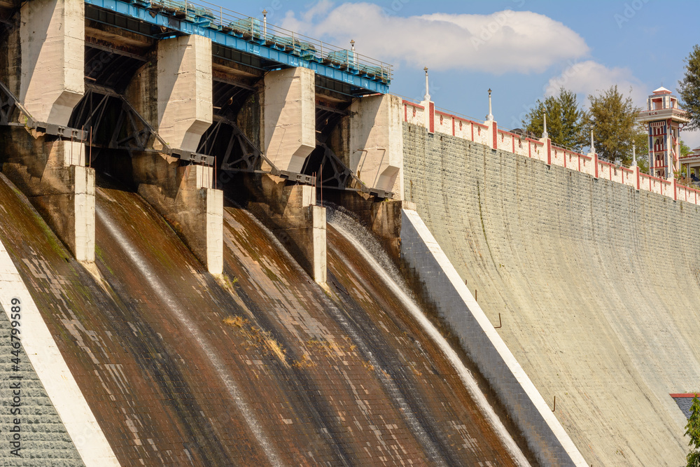 Neyyar Dam is situated near the Western Ghats mount range in Kerala Neyyar Dam is situated near the Western Ghats mount range in Kerala