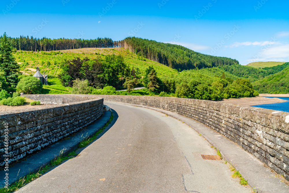 Garreg Ddu Viaduct across reservoir, Elan Valley Garreg Ddu Viaduct across reservoir, Elan Valley