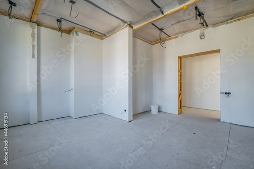 Empty unfurnished room with minimal preparatory repairs. interior with white walls