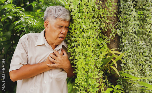 Fotografie Old man is sick with cystic fibrosis
