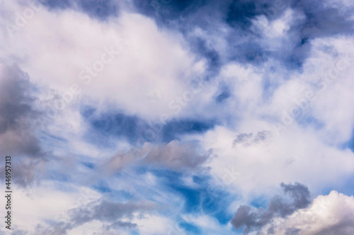 Ciel et nuages © VILLAREAL L.