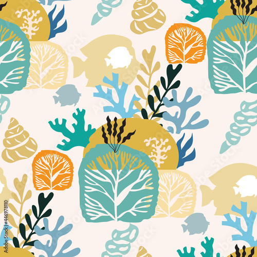 Seaweeds and corals pattern 14