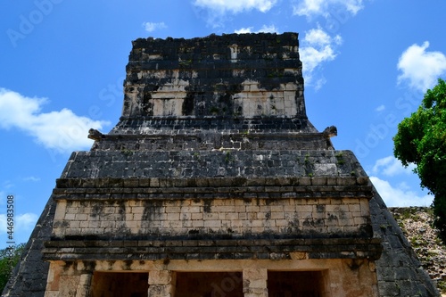 ancient mayan ruins