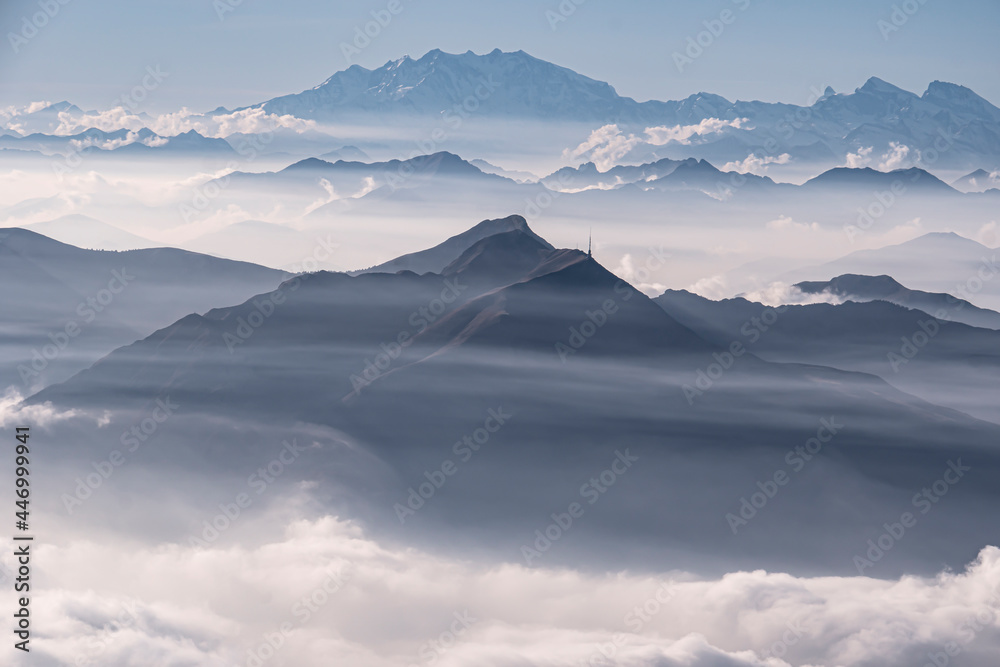 Le montagne della Svizzera Italiana nelle diverse stagioni