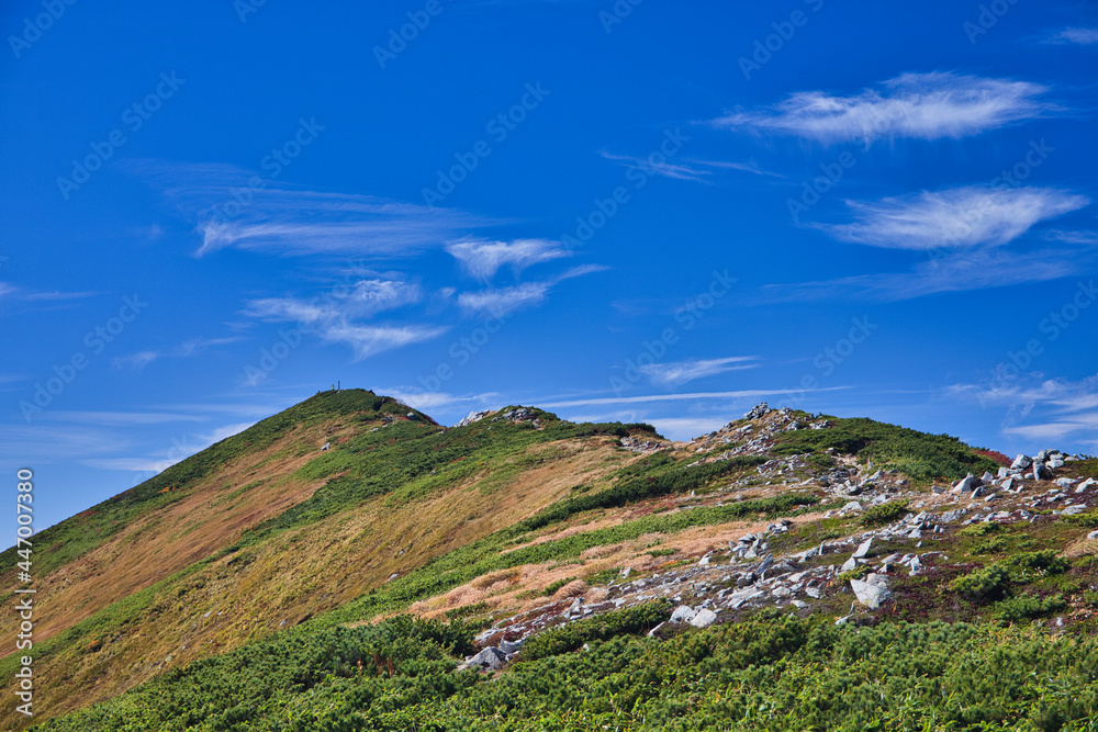 mt.iide trekking in autumn,  秋の快晴下の飯豊山トレッキング