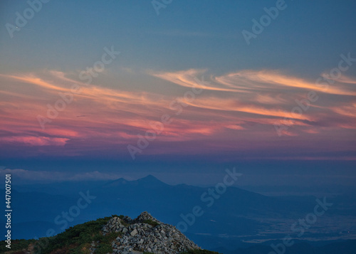 mt.iide trekking in autumn,  秋の快晴下の飯豊山登山 photo