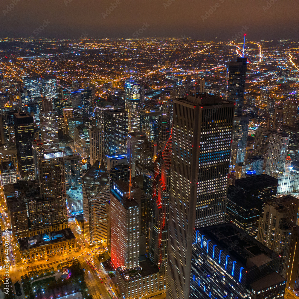Obraz premium amazing drone shot of downtown financial district in chicago