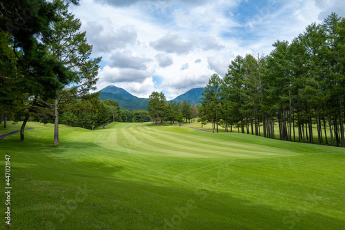 軽井沢のゴルフ場の風景 A view of the golf course in Karuizawa