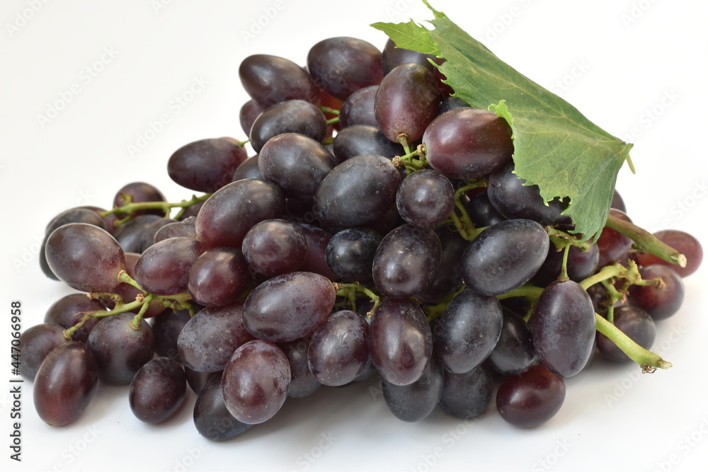 Fototapeta premium dark red grapes isolated on white