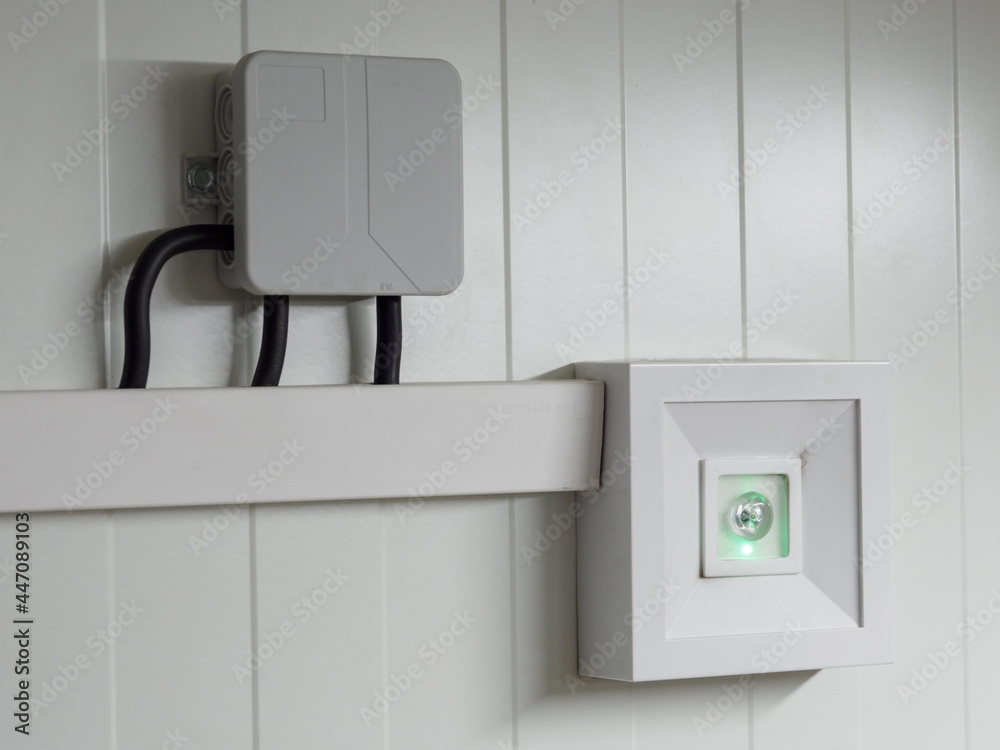 Emergency square light and insulated box. Emergency square light and insulated box.