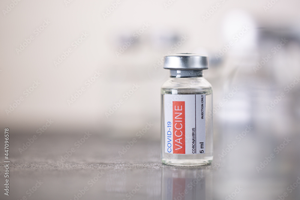 Vaccine bottle 5 ml for prepare send to hospital. Vaccine bottle 5 ml for prepare send to hospital.