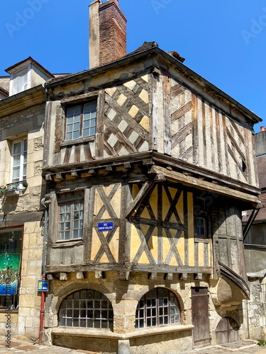 Maison à colombages à Clamecy, Bourgogne photo
