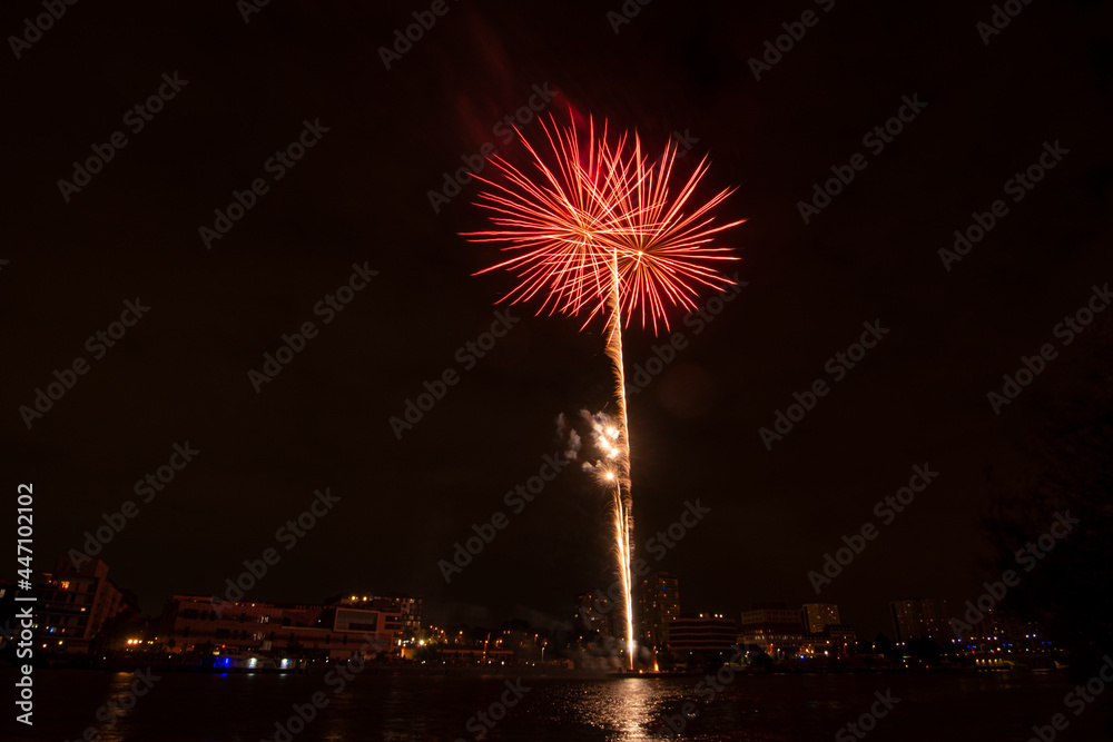 Feu d'artifice , 14 juillet, 2021, Choisy le Roi, 94, Val de Marne
