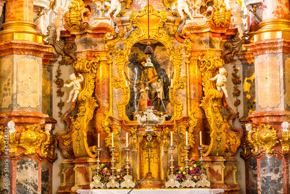 Wieskirche - Die Wallfahrtskirche zum Gegeißelten Heiland auf der Wies in Steingaden 