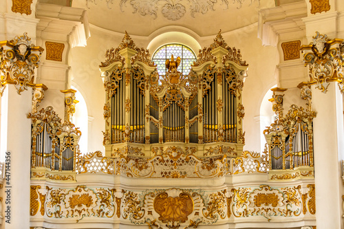 Obraz na płótnie Wieskirche - Die Wallfahrtskirche zum Gegeißelten Heiland auf der Wies in Steingaden w salonie