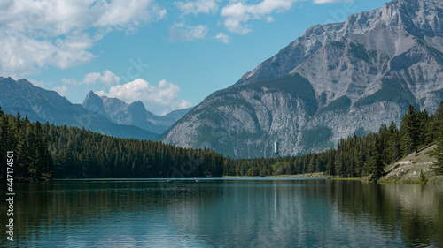 Fototapeta Naklejka Na Ścianę i Meble -  Johnson Lake - Banff
