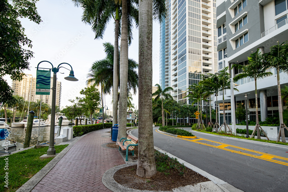 Obraz premium Las Olas riverfront walkway