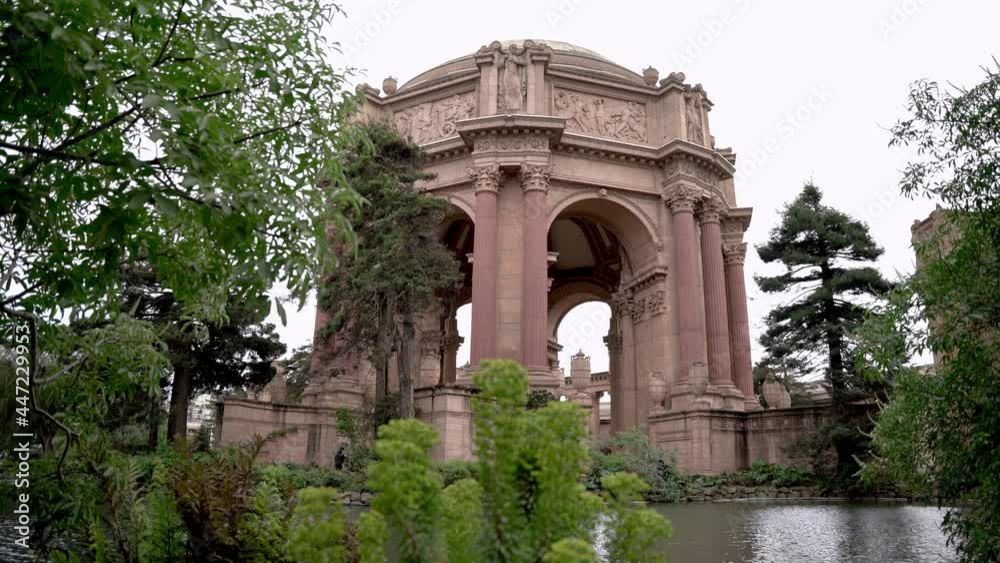 Beautiful park by the Palace of Fine Arts in San Francisco, California Beautiful park by the Palace of Fine Arts in San Francisco, California