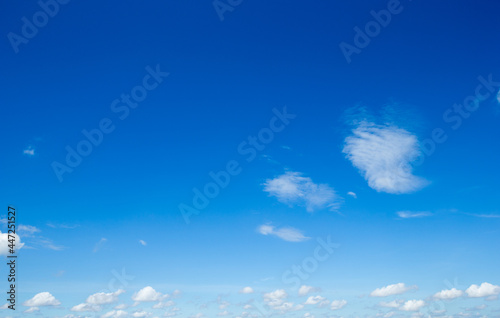 Fototapeta Naklejka Na Ścianę i Meble -  Blue sky with white clouds