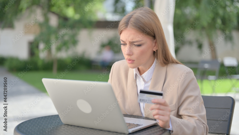 Online Payment Failure on Laptop by Businesswoman Online Payment Failure on Laptop by Businesswoman