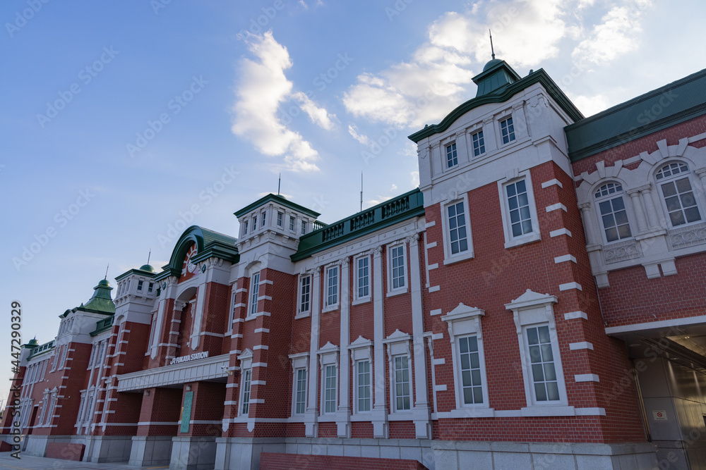 Obraz premium 深谷駅駅舎正面