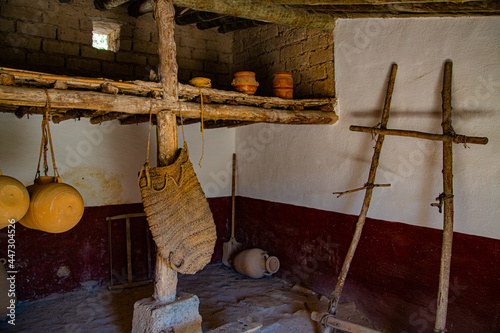 Adaptación y restauración del Interior de casas de la época Ibera photo