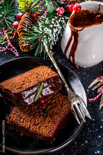 Obraz na plátně Chocolate Gingerbread Cake