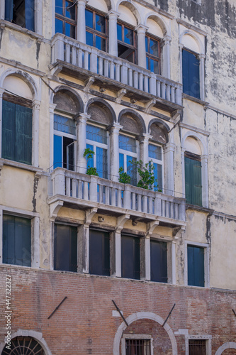 facades of the narrow streets of the old city of Venice © Alevtina