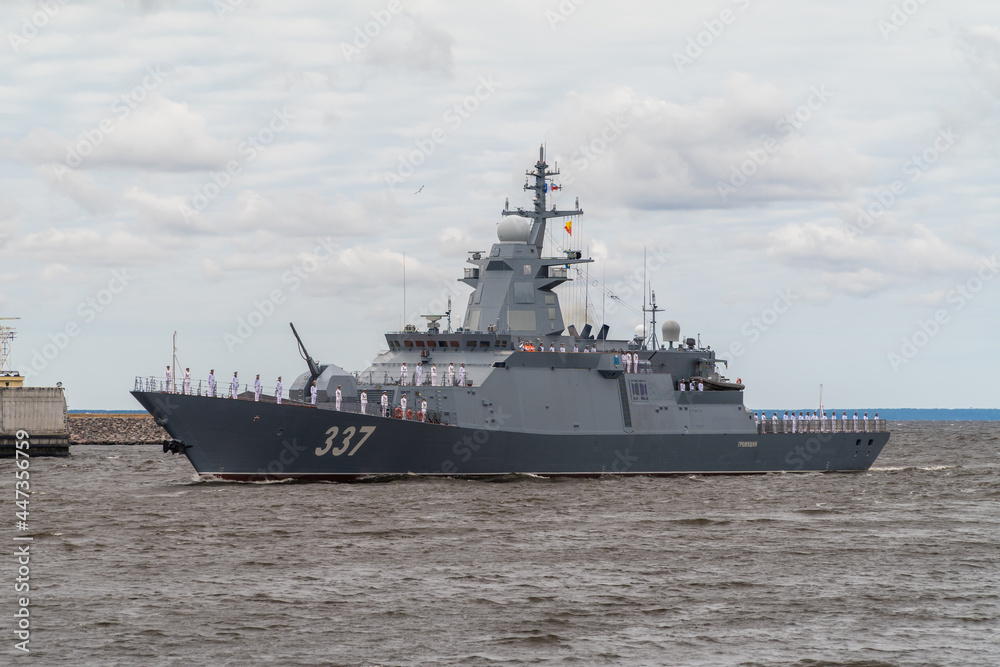 The newest Military corvette of the Rattling project 20385 passes near Kronstadt during the naval parade on July 25, 2021. The newest Military corvette of the Rattling project 20385 passes near Kronstadt during the naval parade on July 25, 2021.