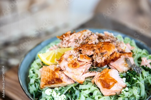 rice noodles with salmon and spinach